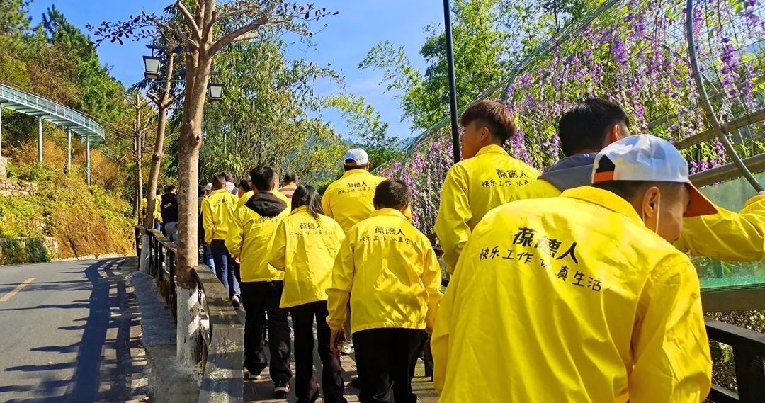 專注空壓機(jī)行業(yè) 快樂(lè)工作 認(rèn)真生活｜葆德集團(tuán)2021年度感恩之旅！