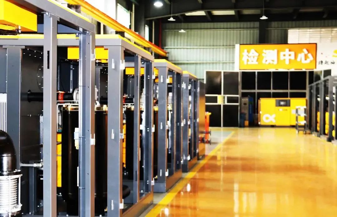 葆德空壓機新品來襲！一鍵三連，串聯(lián)兩級壓縮系列隆重登場！