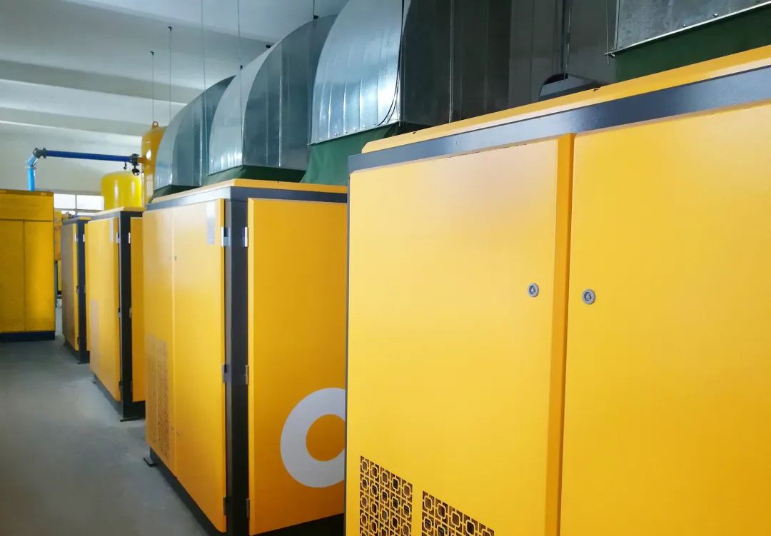 空壓機風冷式與水冷式有什么區(qū)別？如何根據(jù)企業(yè)工況進行選擇？