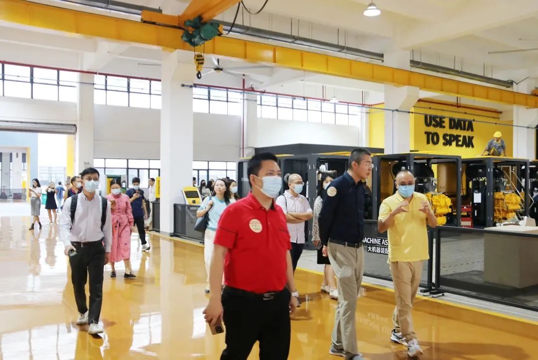 專精特新上市同學班走進葆德空壓機，共探數(shù)字化工業(yè)節(jié)能降耗之路！