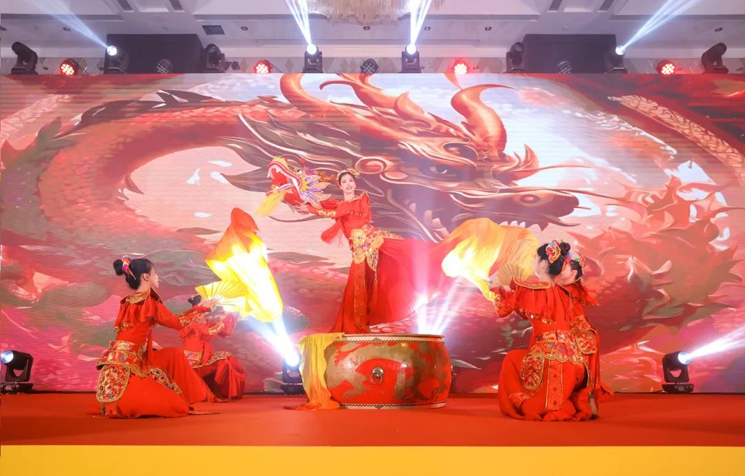 2025我們這樣干！葆德全國(guó)經(jīng)銷(xiāo)商年會(huì)召開(kāi)，數(shù)智驅(qū)動(dòng)未來(lái)！
