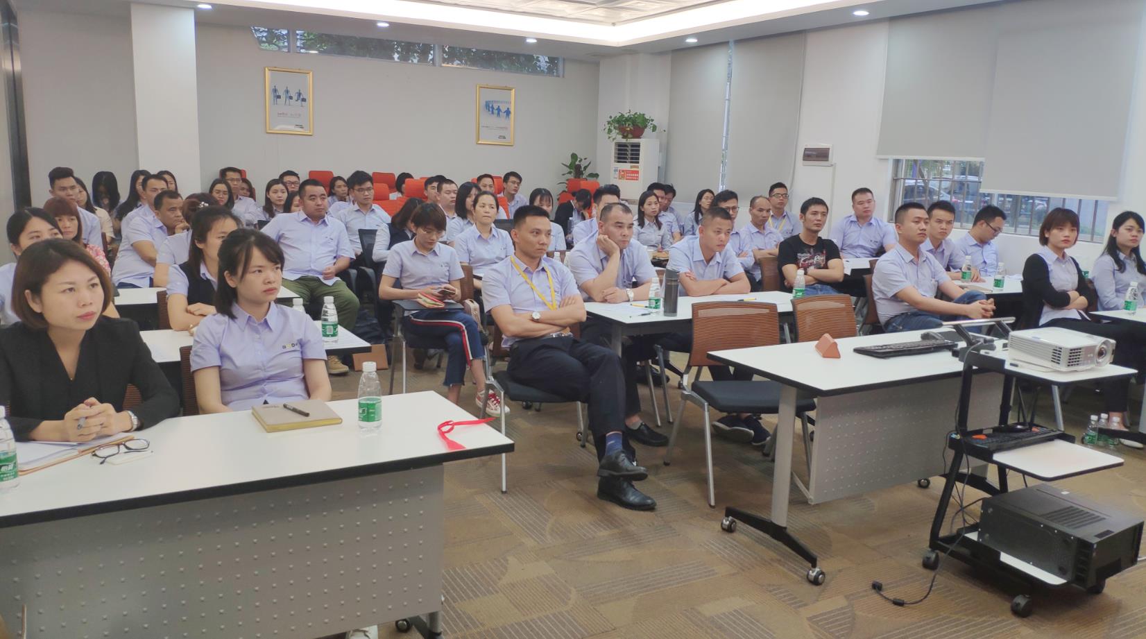 揚鞭奮進(jìn)，不負(fù)夢想——專業(yè)知識與銷售技巧培